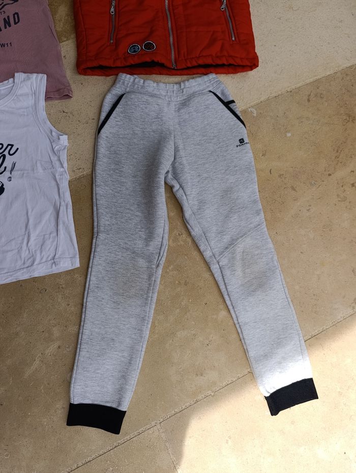 Lot vêtements garçon 8 ans - photo numéro 4