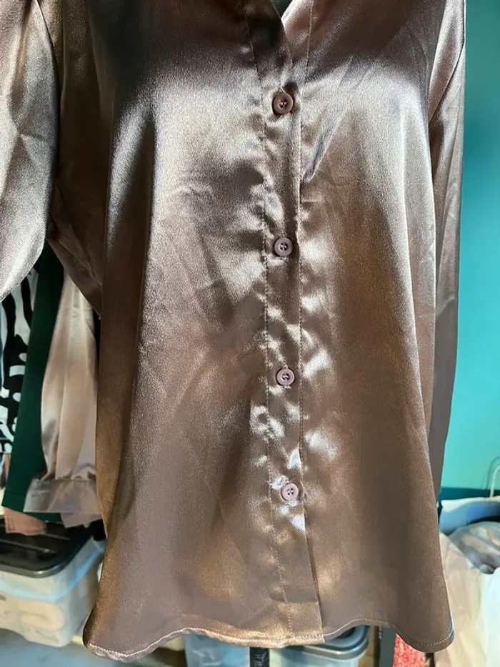Chemise en satin - photo numéro 4