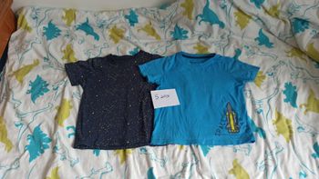 Lot 2 t-shirts