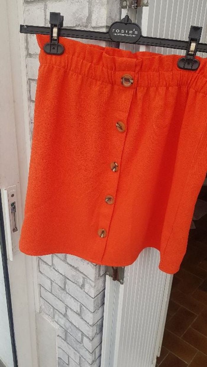 Jupe orange courte