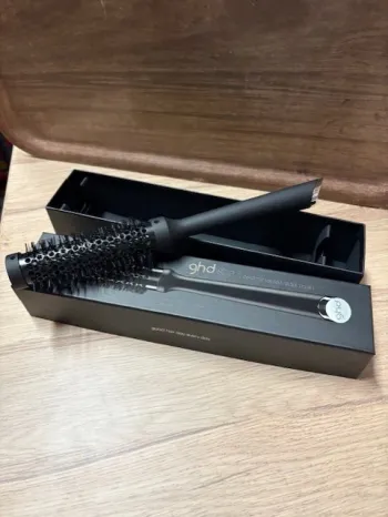 brosse a cheveux céramique GHD taille 1