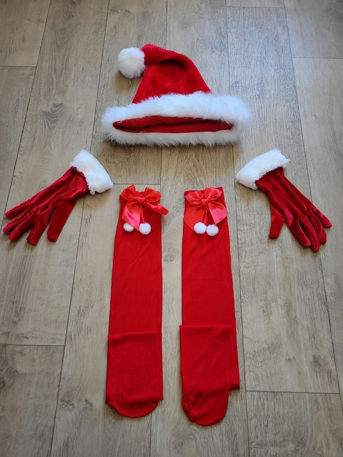 Accessoires tenue mère Noël 🤶 - photo numéro 2