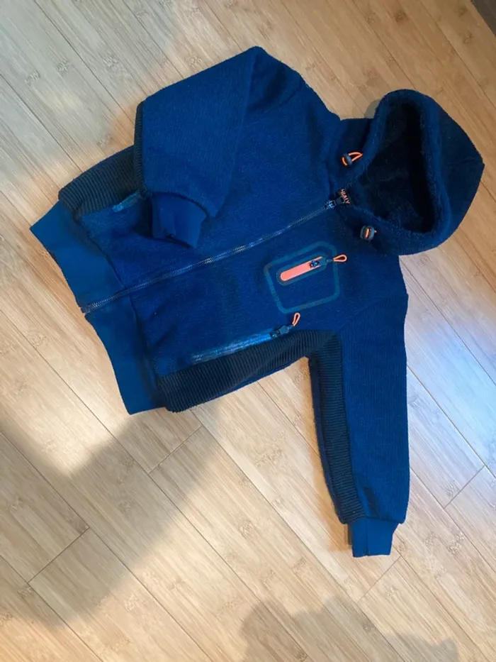 5 ans - gilet bien doux et chaud bleu marine -  idéal en mi-saison ou pour le ski