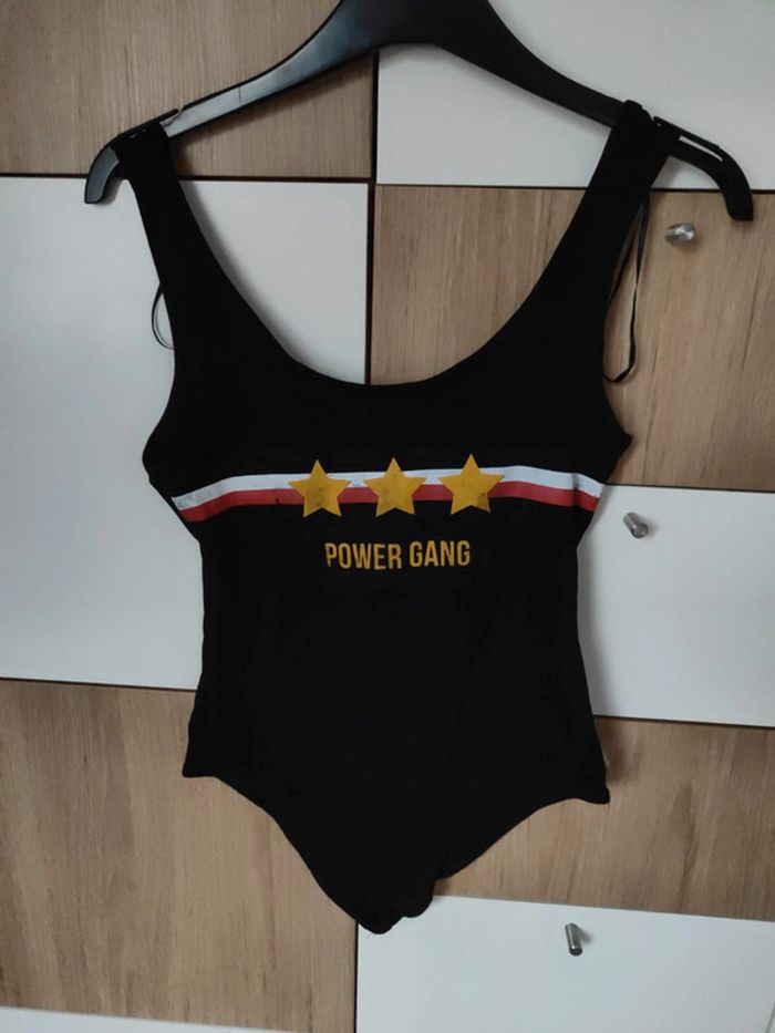 Body Pull&Bear taille S - photo numéro 1