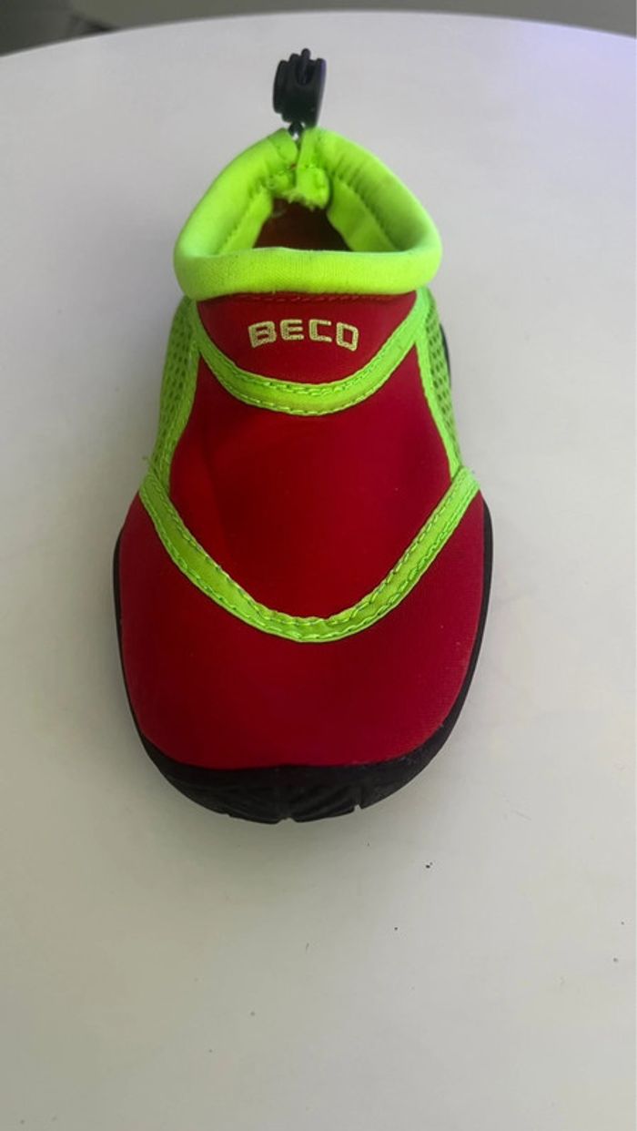 Chaussures aquatiques beco  en parfait état taille 31  avec serrage réglable - photo numéro 2