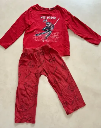 Pyjama rouge Spiderman taille 3 ans 98 cm