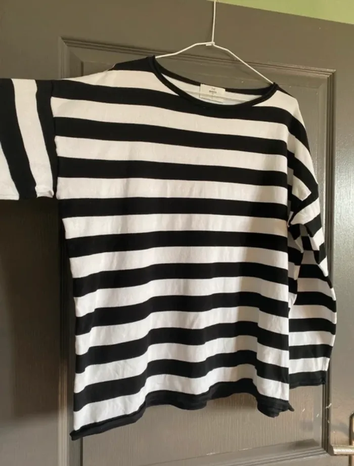 Pull fin rayé blanc et noir C&A taille 50 - photo numéro 2