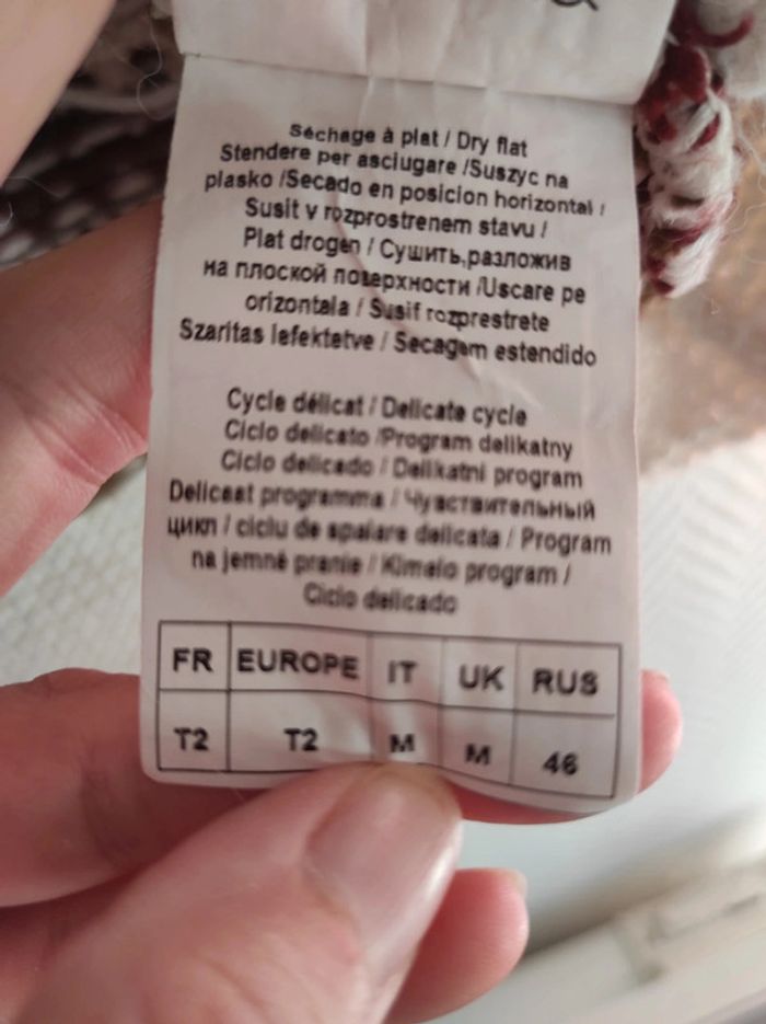 Pull coll roulé a motifs camaïeu T2 - photo numéro 8