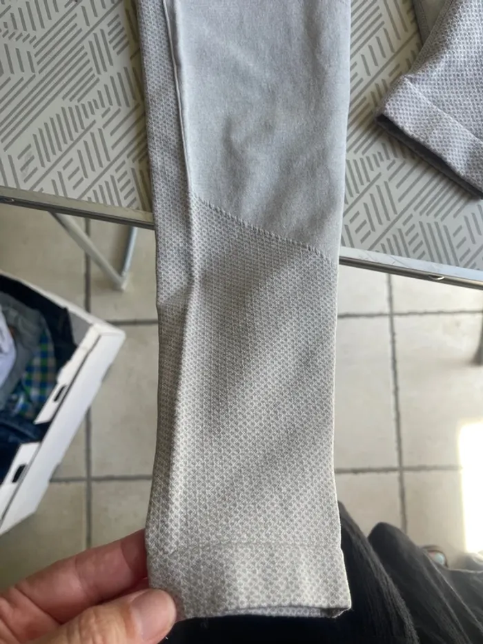 Leggings de sport neuf taille S - photo numéro 3