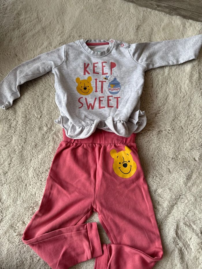 Ensemble Disney baby filleWinnie l’ourson -12-24 mois- très bon état