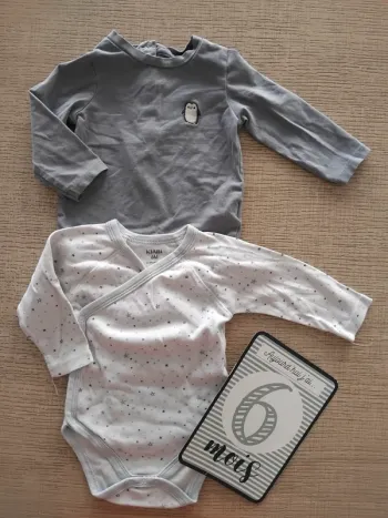 Lot bodys 6 mois / 63-69 cm