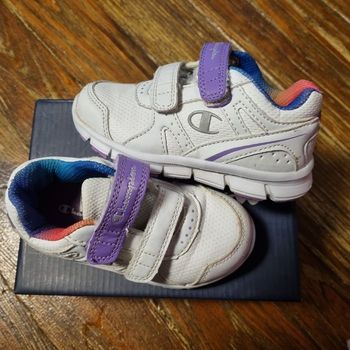 baskets FILA taille 24