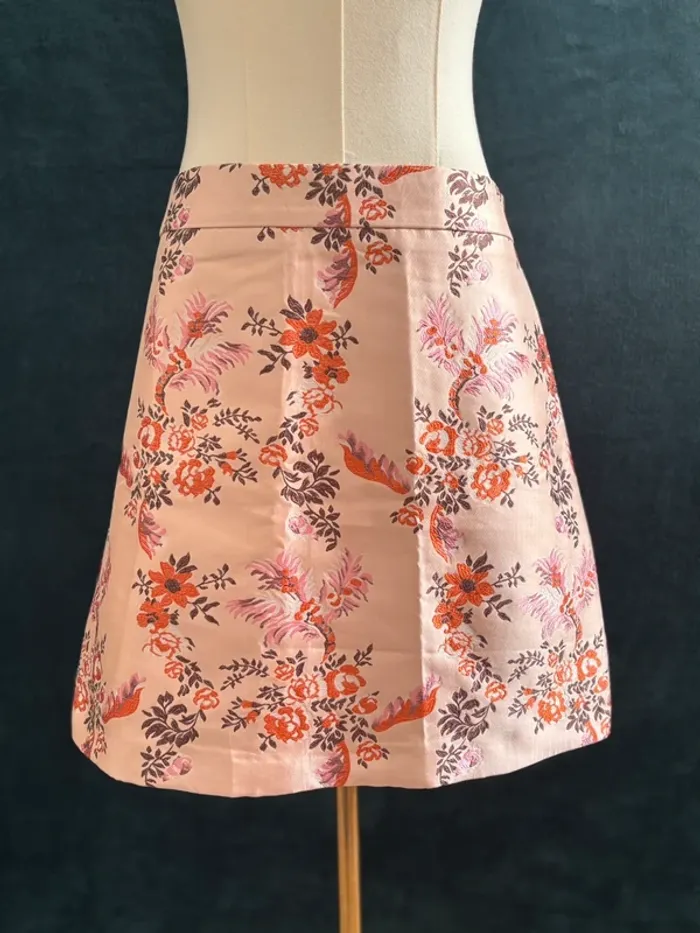 Mini jupe satinée brocart rose clair New Look – motif floral vintage baroque – taille 38