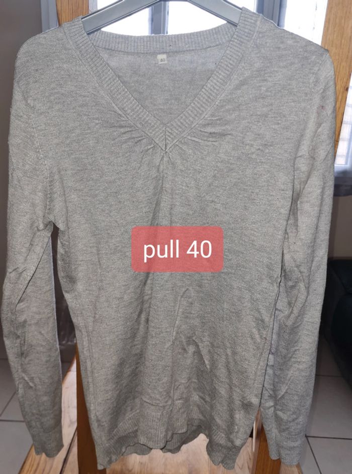 Pull taille 40 col V