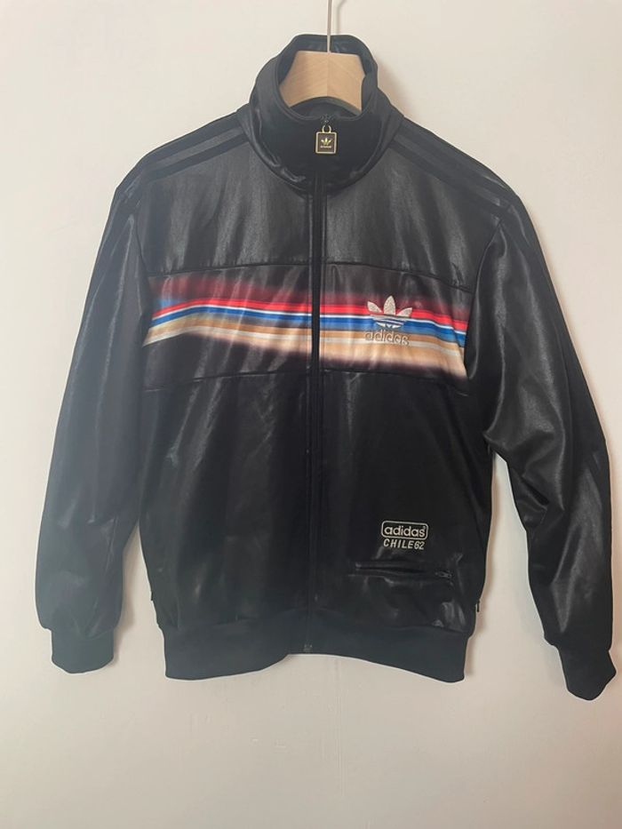Veste Adidas Originals Chile 62 – Homme – Taille S – Logo brodé multicolore