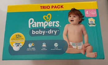 135 couches Pampers baby dry taille 4