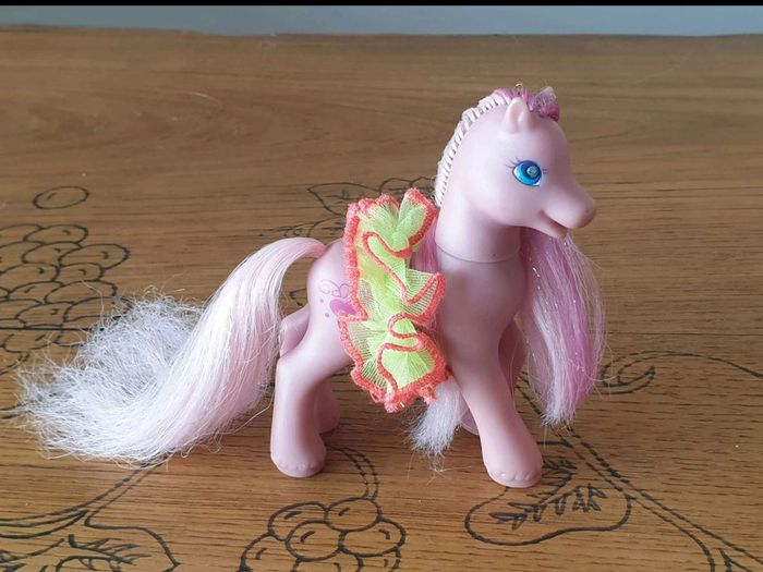 Mon Petit Poney  G2  Sweetberry Royal  Masquerade  (rare) - photo numéro 8