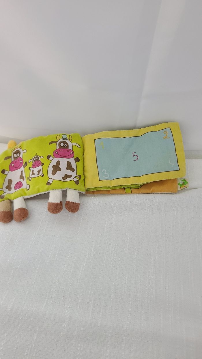 livre doudou vache Liboo - photo numéro 4