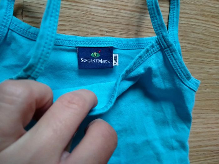Débardeur court. Bleu. Sergent major
Taille 3 ans - photo numéro 4