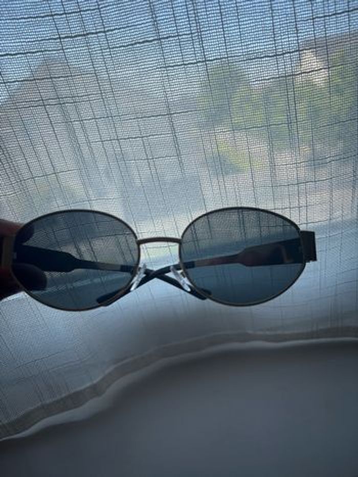 Lunette de soleil - photo numéro 5
