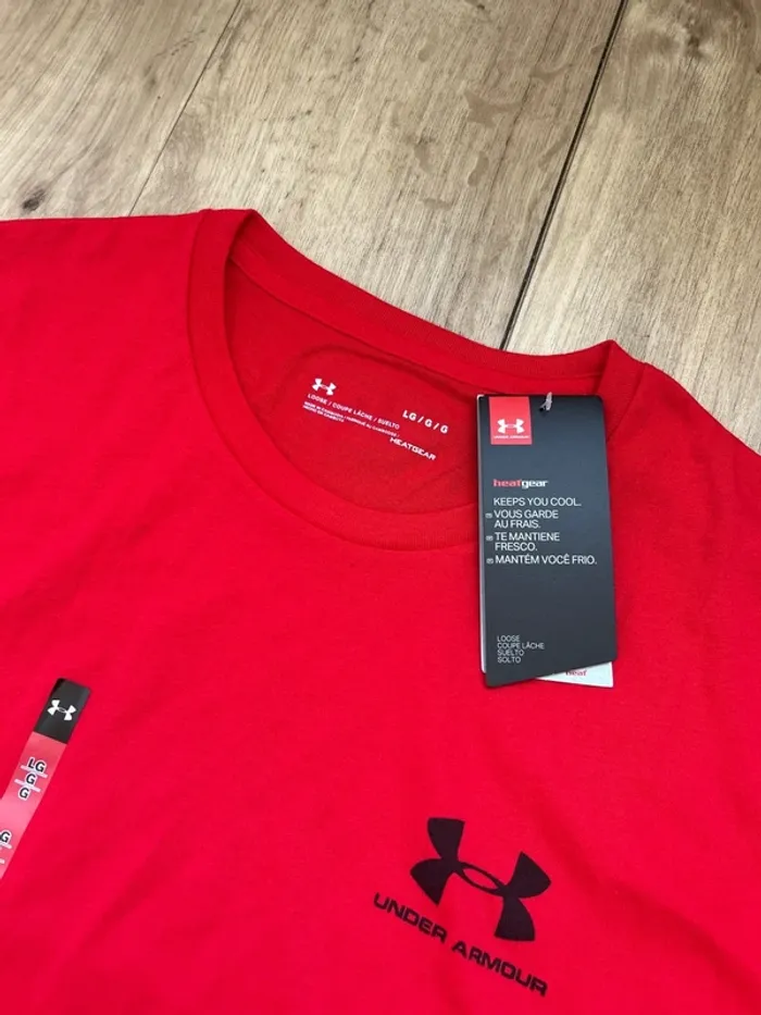 T-shirt Under armour rouge L - photo numéro 2