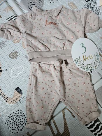 Jogging love  fille 3 mois