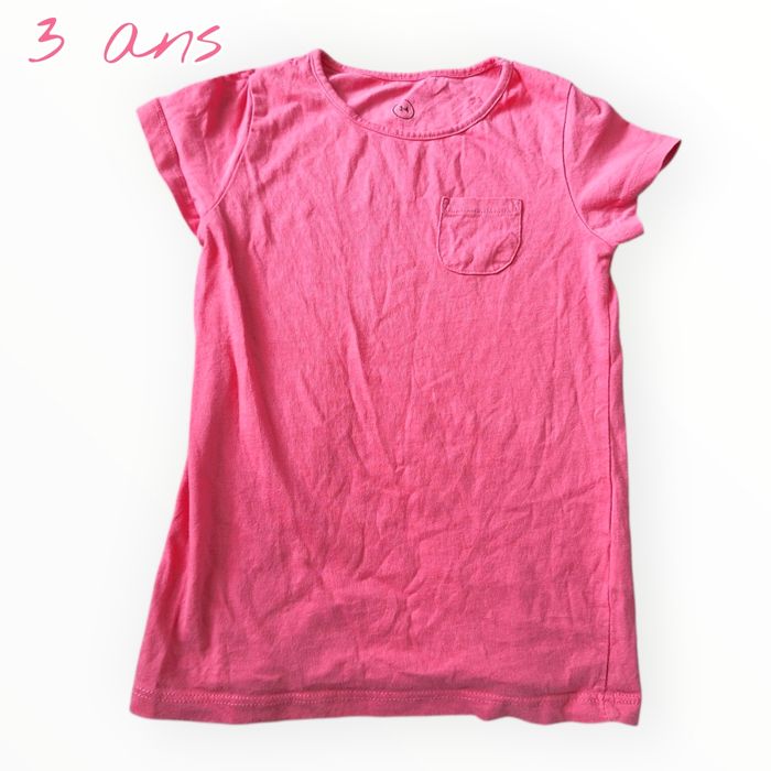 🌸 T-shirt avec poche 🌸
- photo numéro 1