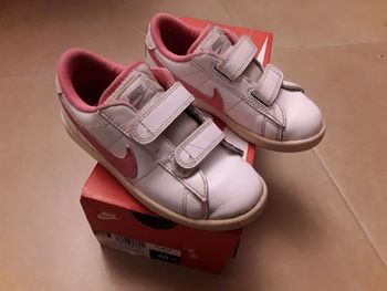 Tennis blanches fille 29,5 NIKE TBE