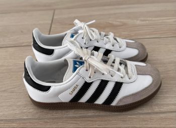 Chaussures Adidas enfant