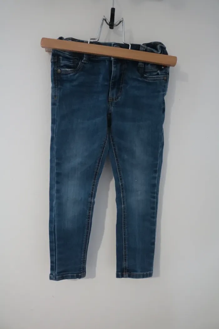 Ensemble automne/hiver haut/pantalon Tape à l'oeil et gilet Kiabi 4 ans - photo numéro 2