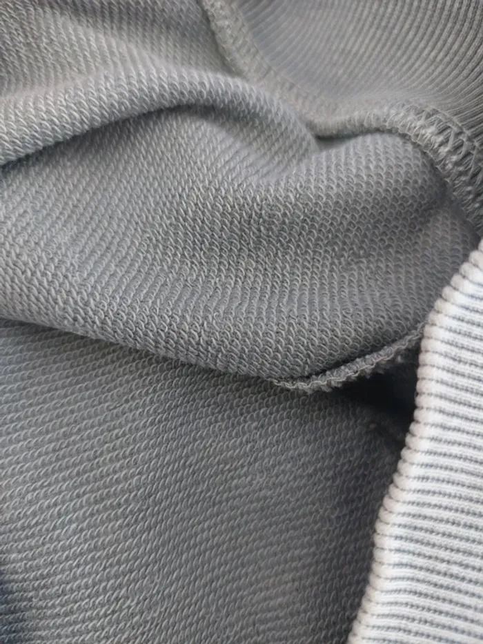 Sweat fin avec poche ventrale 122/128 - photo numéro 7