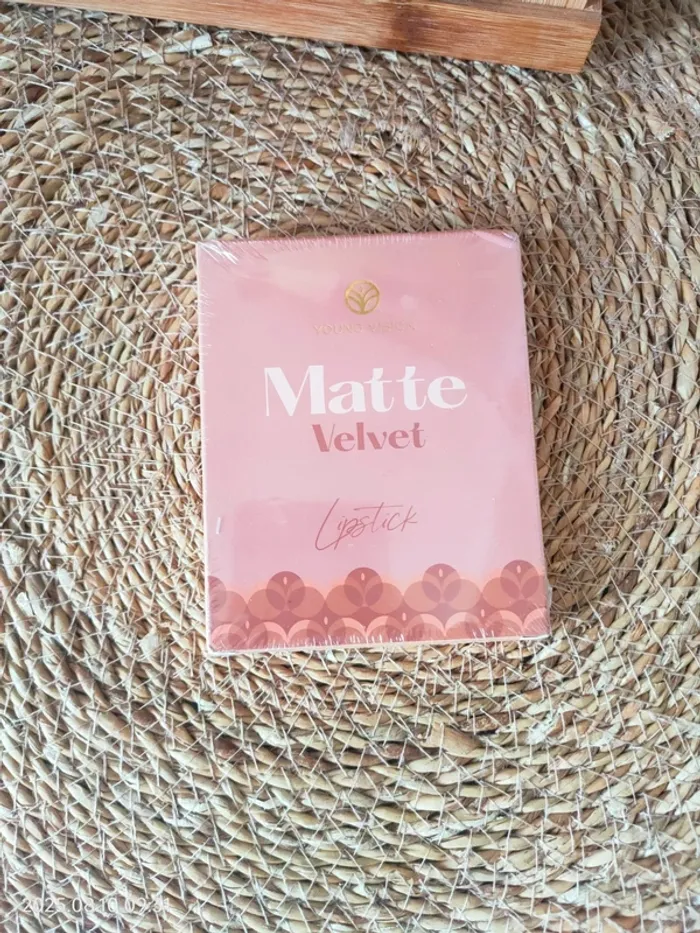Rouge à lèvres matte coffret neuf - photo numéro 2