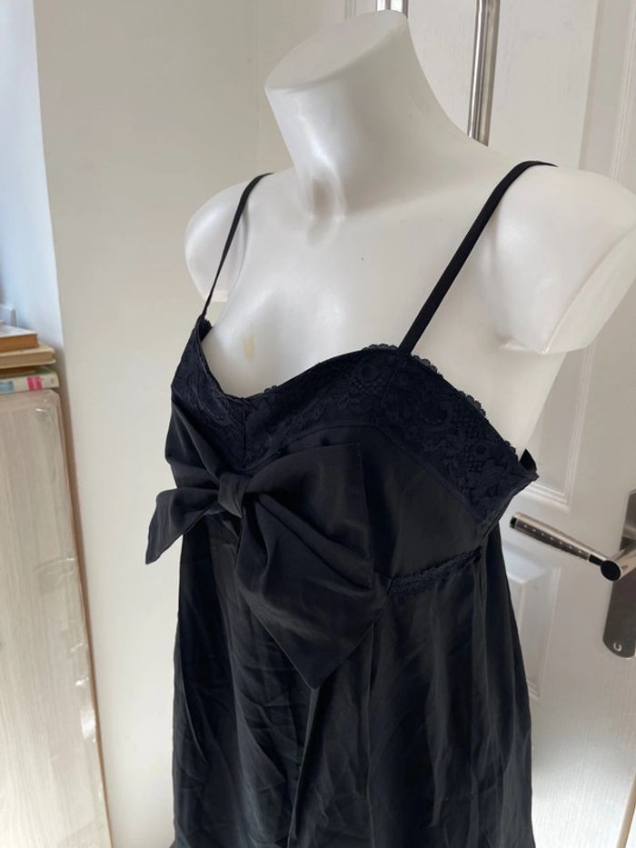 Robe noire avec noeud - photo numéro 11