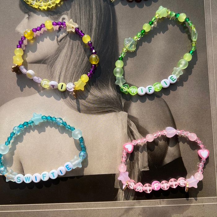 friendship bracelets | taylor swift - photo numéro 4