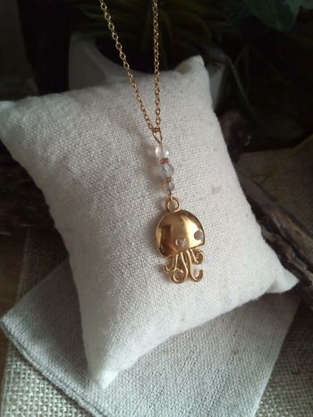 Collier petite pieuvre avec pierres de labradorite