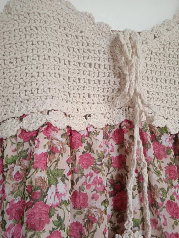 Débardeur fleurs et crochet - photo numéro 2