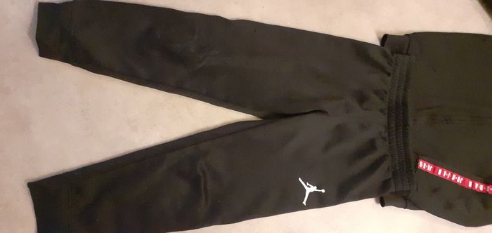 Ensemble jordan veste et panralon 6 7 ans - photo numéro 2