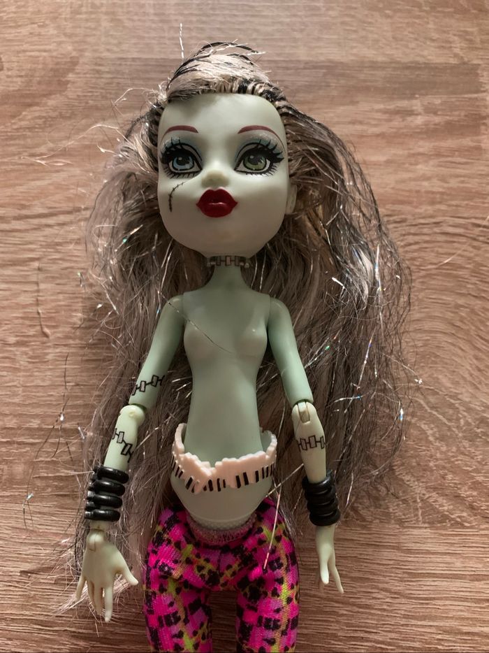 Poupée Monster High frankie stein sweet - photo numéro 2