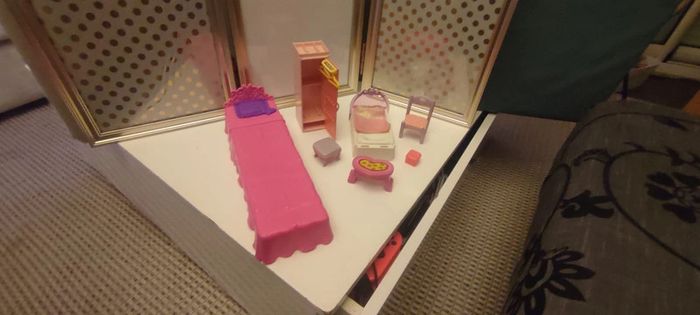 Ensemble petit lit + armoire certains articles barbie - photo numéro 2