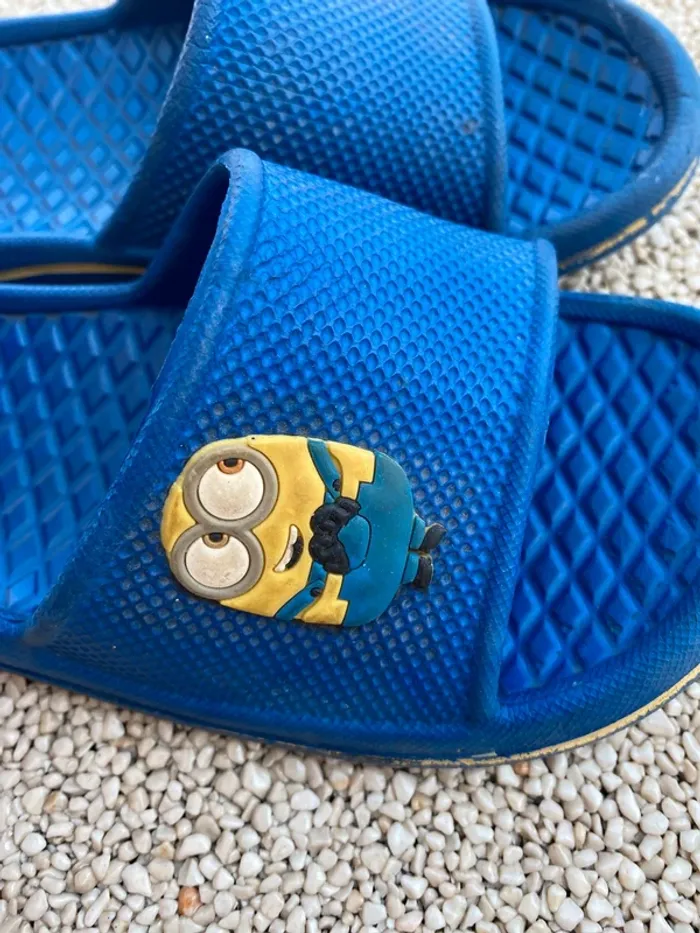 Claquettes enfant minions - photo numéro 2