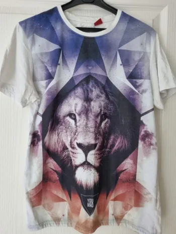 Tee shirt