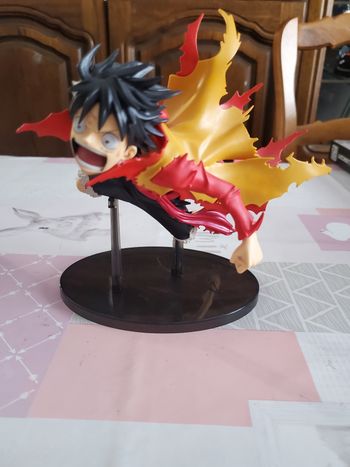 Figurine one piece luffy