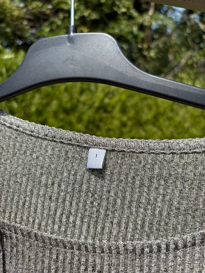 Blouse manches 3/4 gris métallique – Marque Charlott’ - photo numéro 4