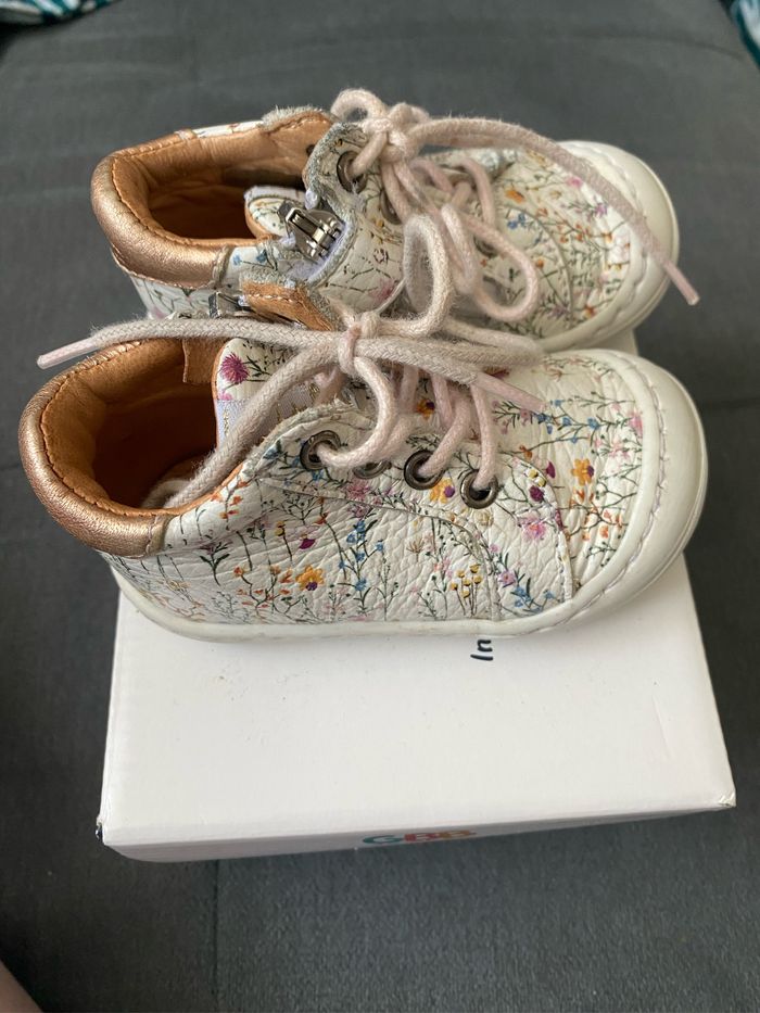 Chaussure marche bébé taille 18 GBB - photo numéro 2