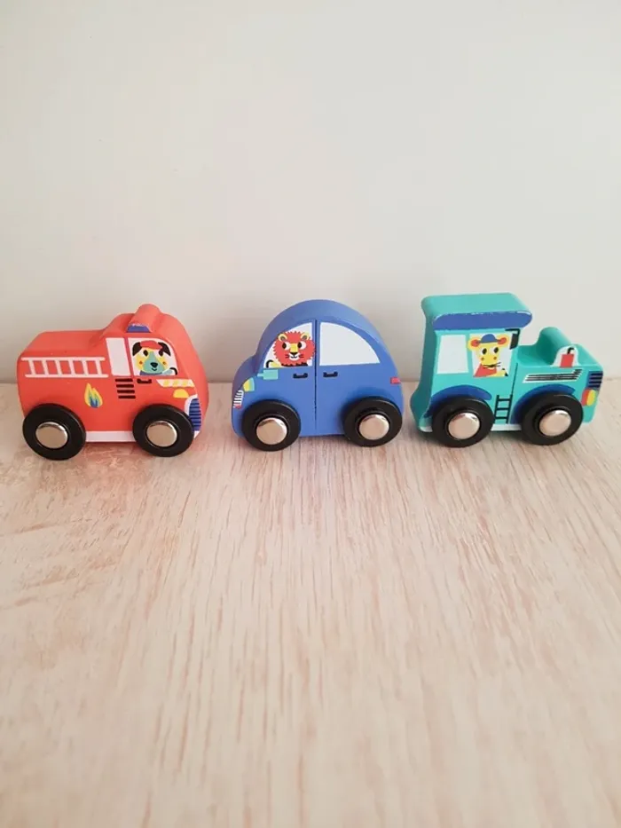 Voitures Auzou, totem et blocs de construction en bois - photo numéro 4