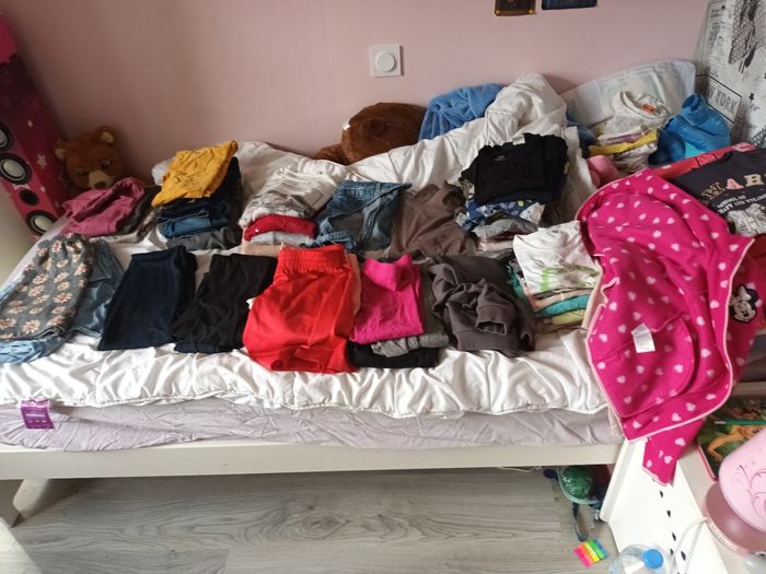 Lot vêtements fille 10 ans 58 pièces - photo numéro 3
