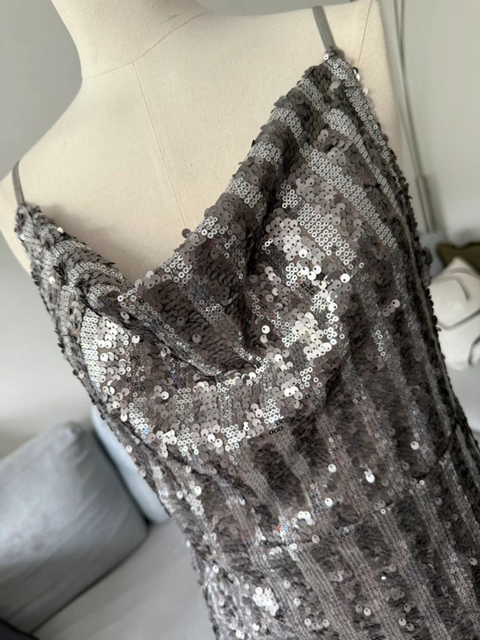 Robe de soirée à sequins - photo numéro 7