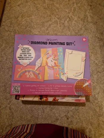 Diamond painting