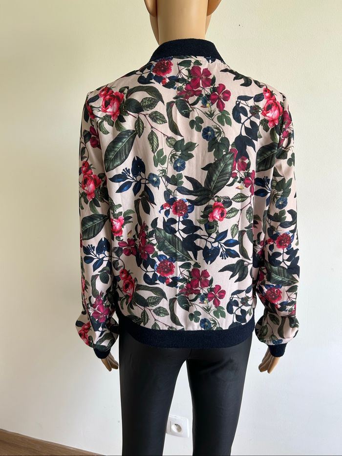 Veste légère fleurie LolaLiza taille M excellent état - photo numéro 5