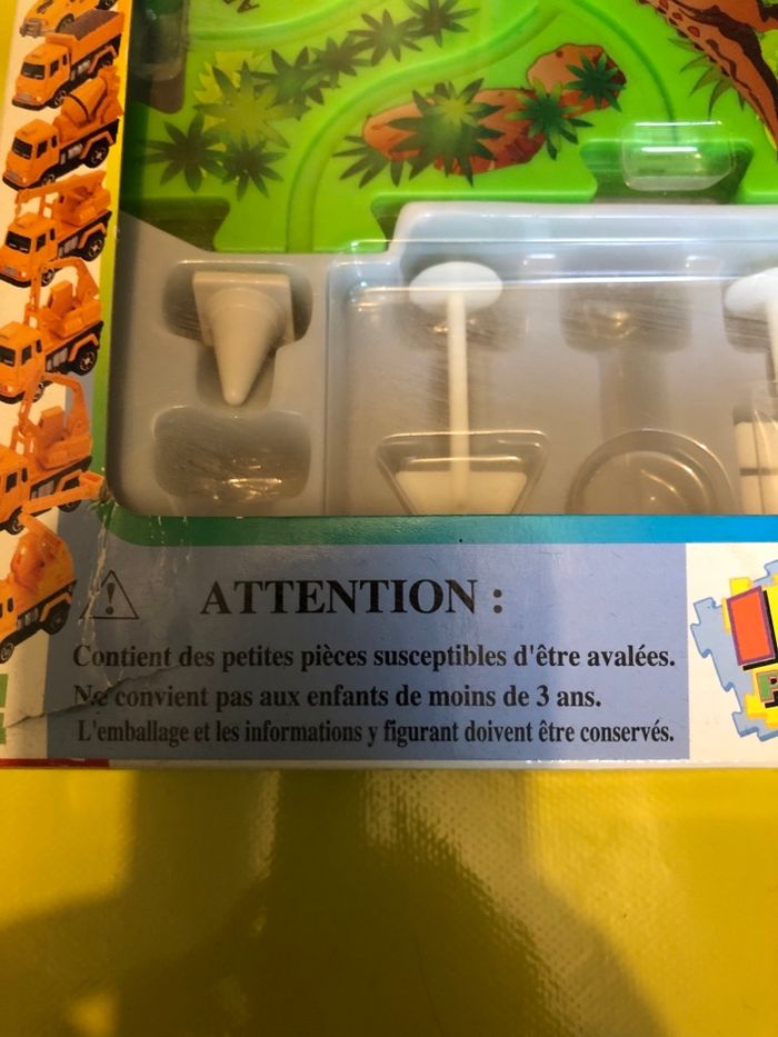 Circuit véhicule puzzle dinosaure avec rail des 3 ans - photo numéro 5